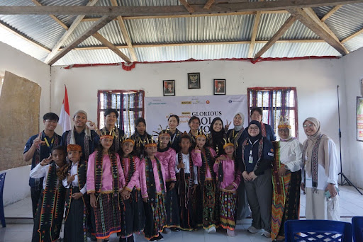 Kolaborasi 10 Pemuda ASEAN dan Insan Bumi Mandiri Dukung Nelayan dan Perempuan di Desa Pesisir NTT