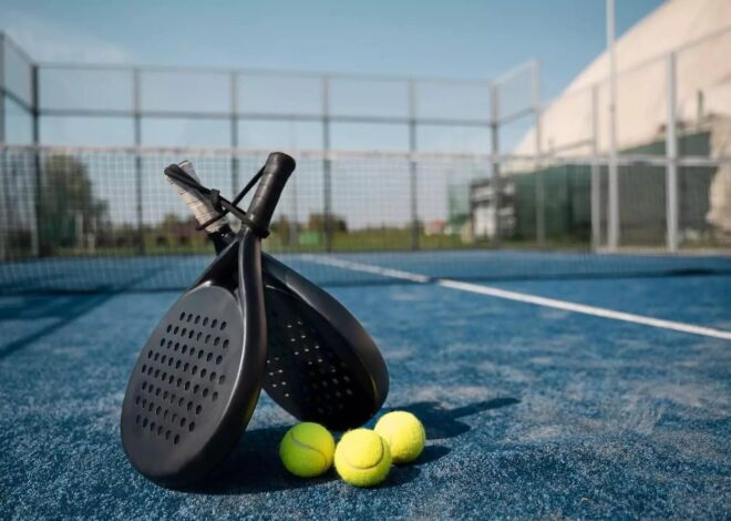 7 Perbedaan Padel dan Tenis, Harus Tahu Sebelum Main!