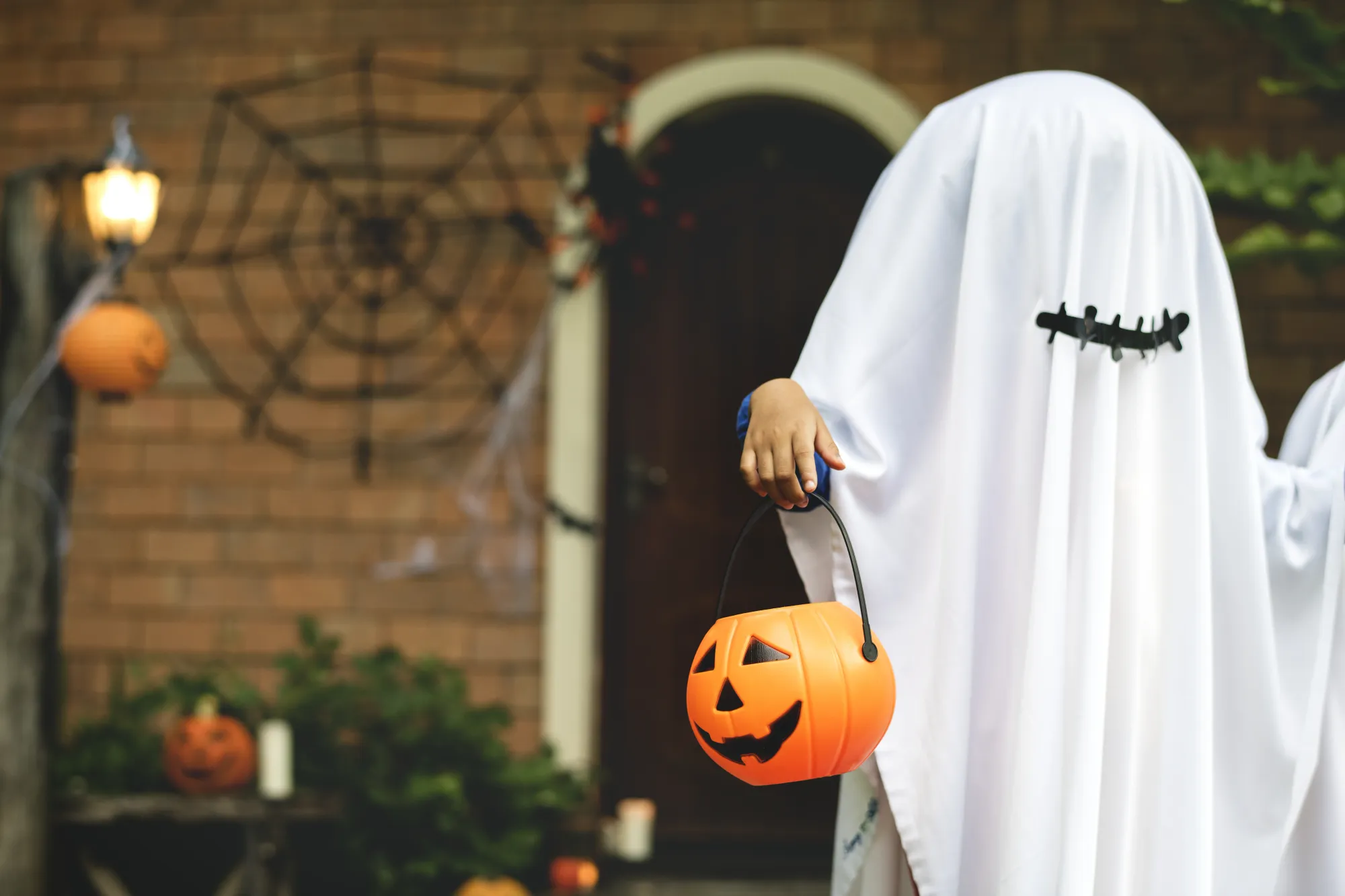13 Rekomendasi Lampu Hias Halloween Terbaik!